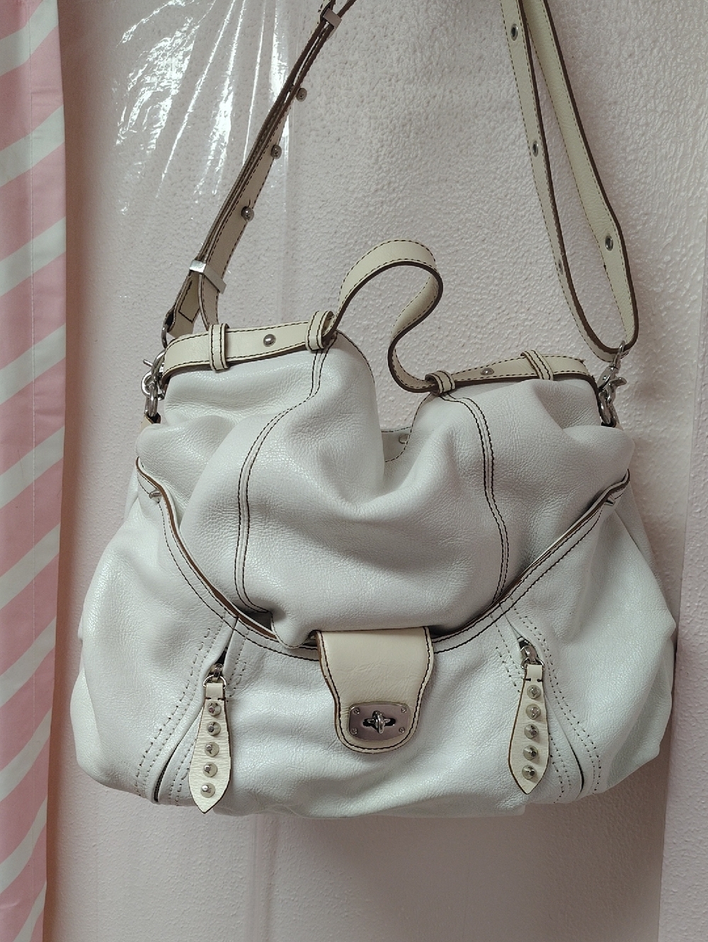 White OrYani Slouch Shoulder Ba